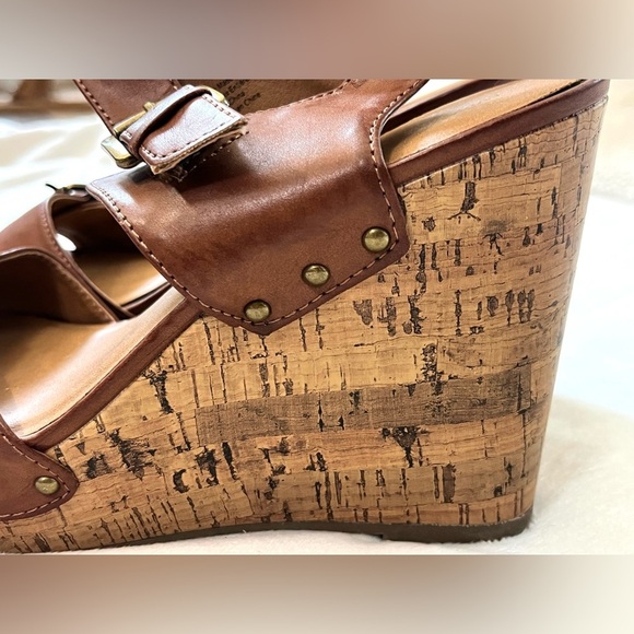 Mossimo Supply Co Brown Wedge Sandals with Buckle Detail Women’s Size 9 - Picture 3 of 12